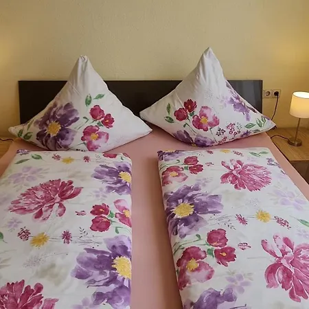 Gardenview Apartments&suites Bei Bad Kissingen Apartment *